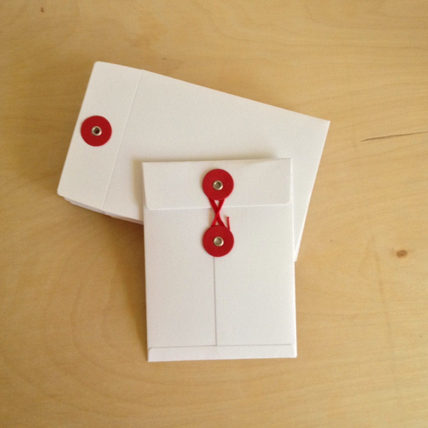 4 x 3 White Paper Button Closure Envelopes Red String/Button
