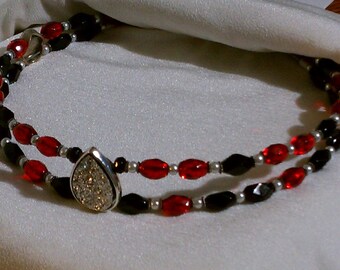 Red, Black, Beaded Browband for Horse Bridle. Custom Tack With Druzy Center. Blingy English or Dressage Browband Or For Western Headstall