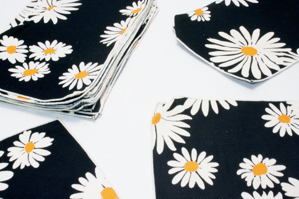 17 White Daisy Cotton Cocktail Napkins Vintage New Stock