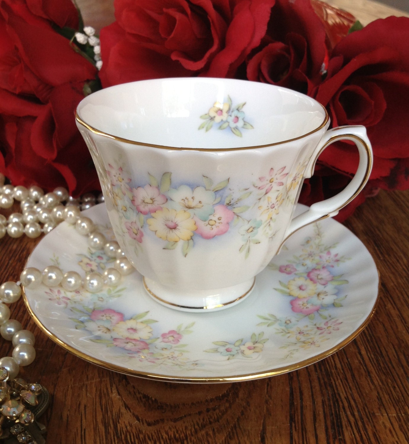 Vintage Duchess Maryland Bone China Teacup by Birdcagevintagefinds