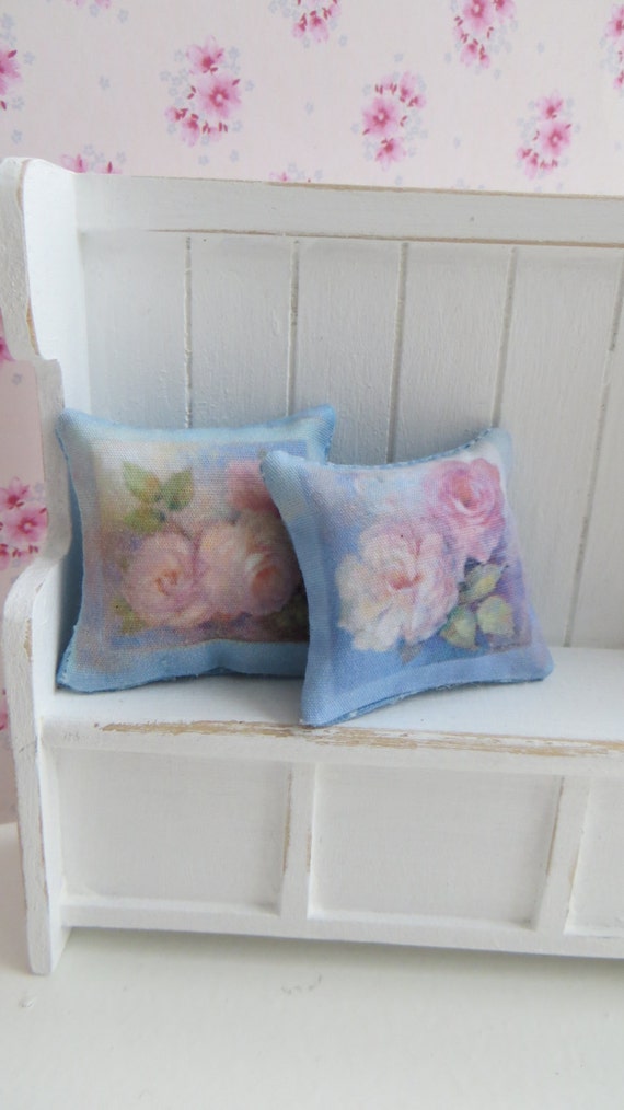 Dollhouse miniature cushion in scale 1:12 by Miniatyrmama on Etsy