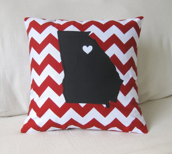 Pillow Cover UGA Dawgs by DreamyWeamy on Etsy