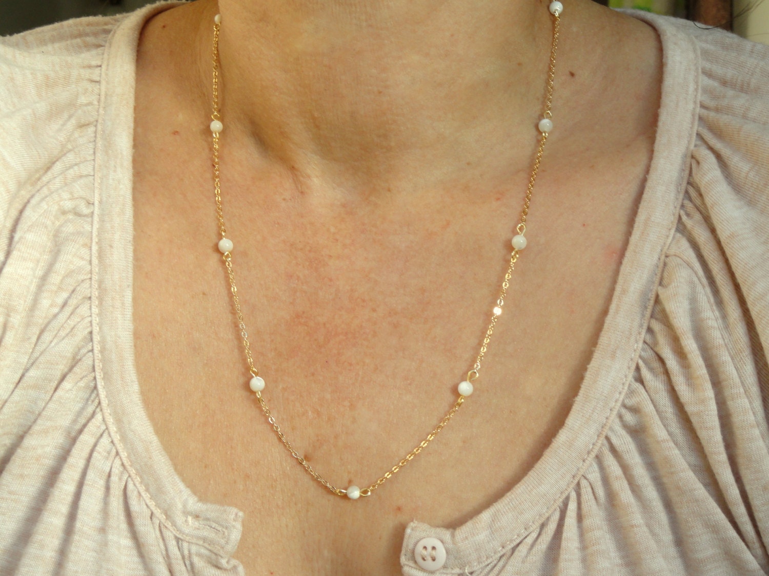 16k gold delicate mother of pearl necklace Delicate gold