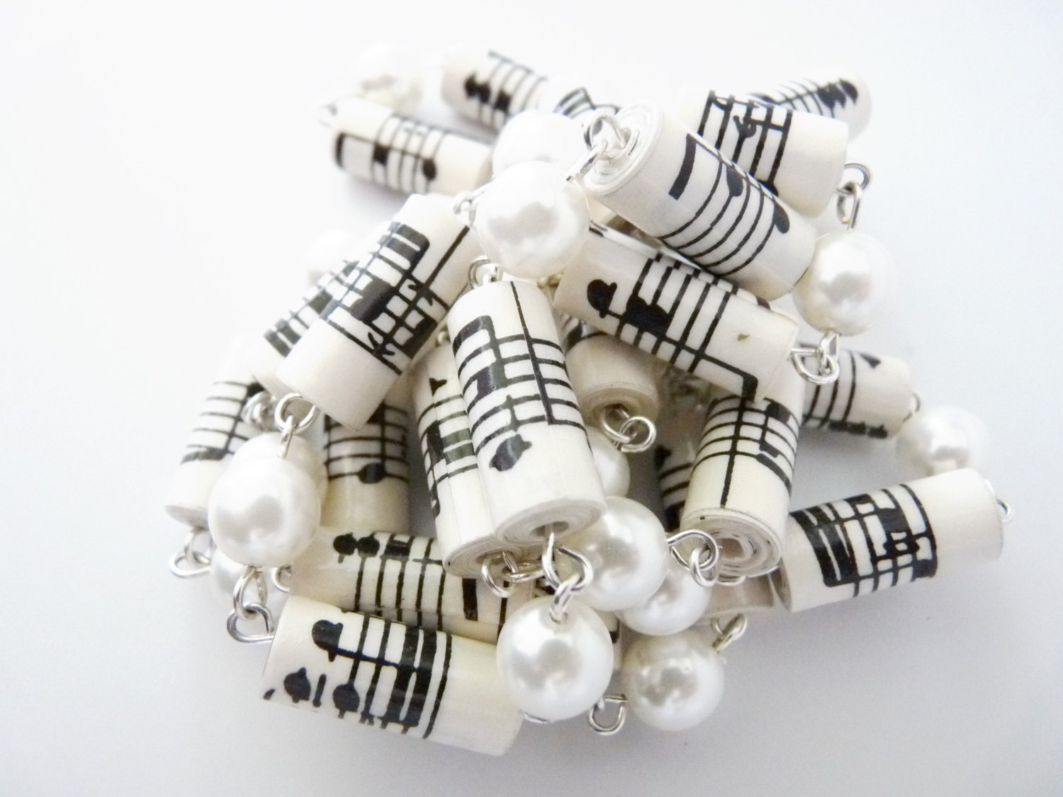 Music Notes paper bead necklace with pearls