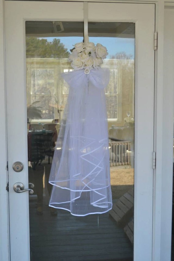 Items similar to Veil Bridal Shower Door Hanger on Etsy