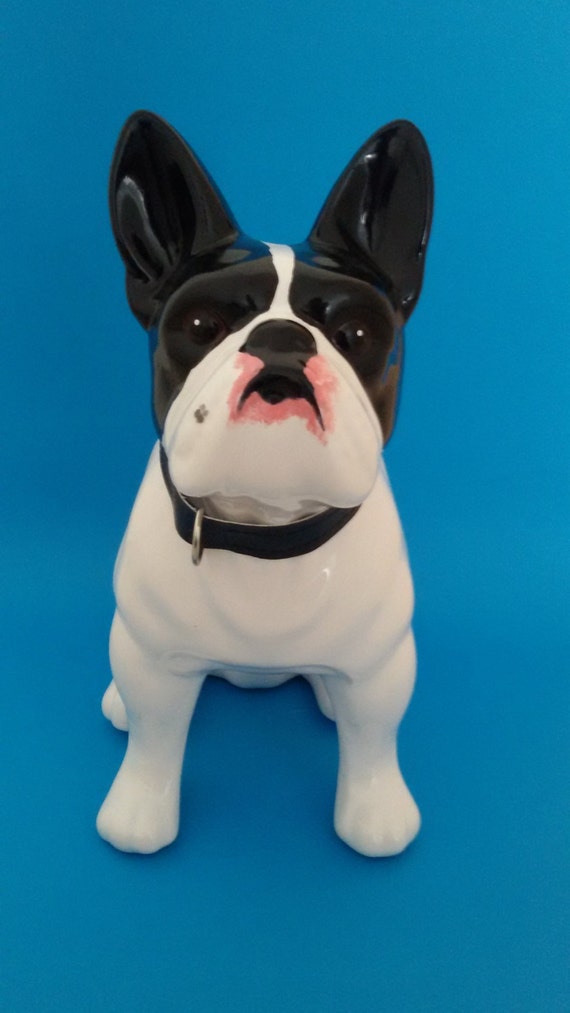 giant french bulldog statue