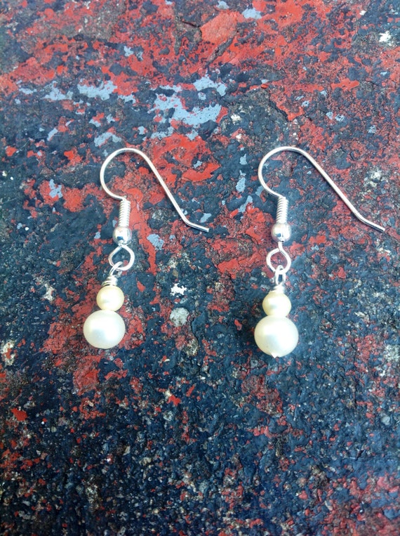 Dangly Pearl earrings by PineconeApparel on Etsy