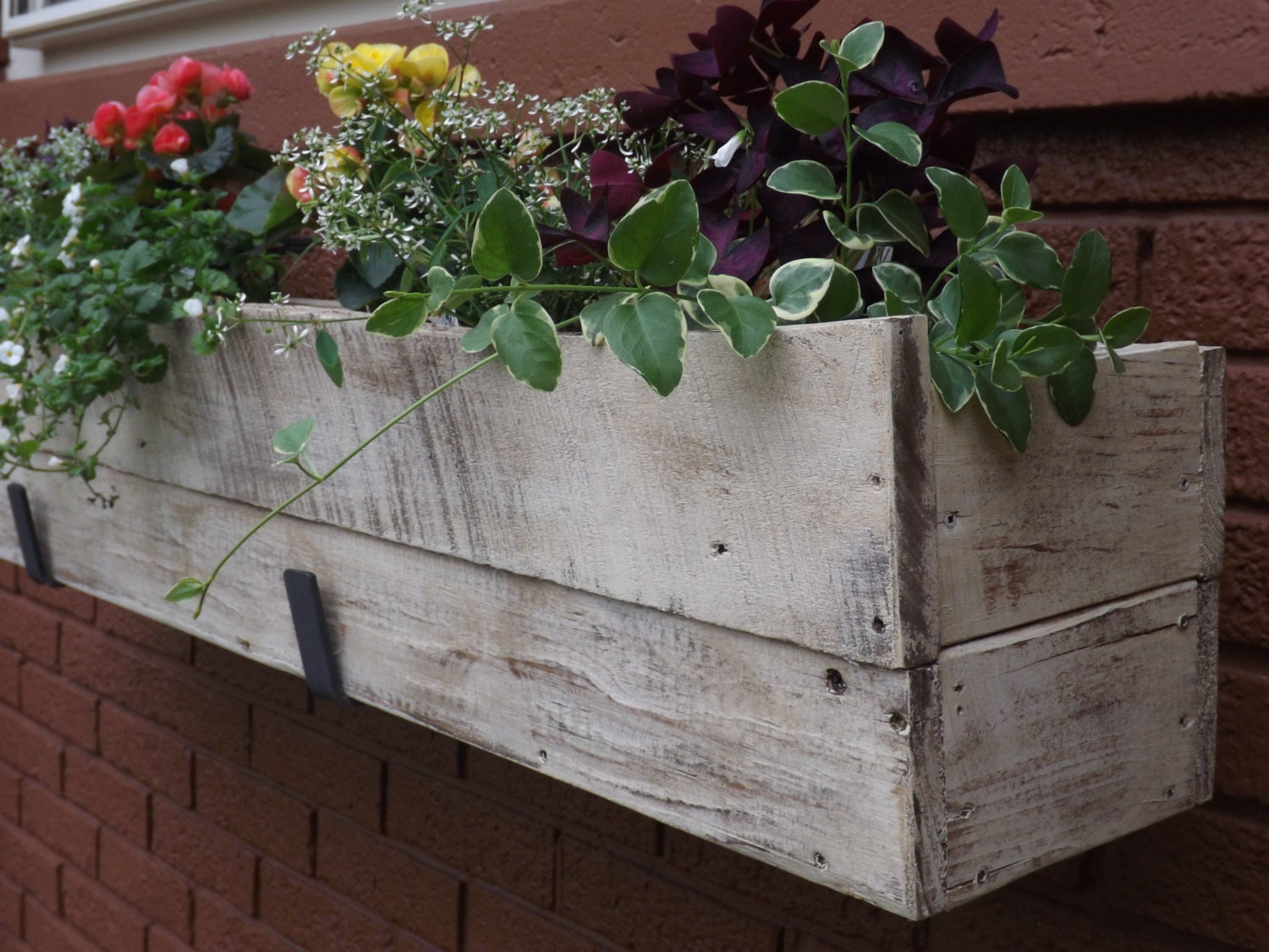 Wood planter box/Wood window box/Outdoor flower box by Rustiek