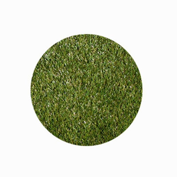 8ft Circle Synthetic Grass Rug