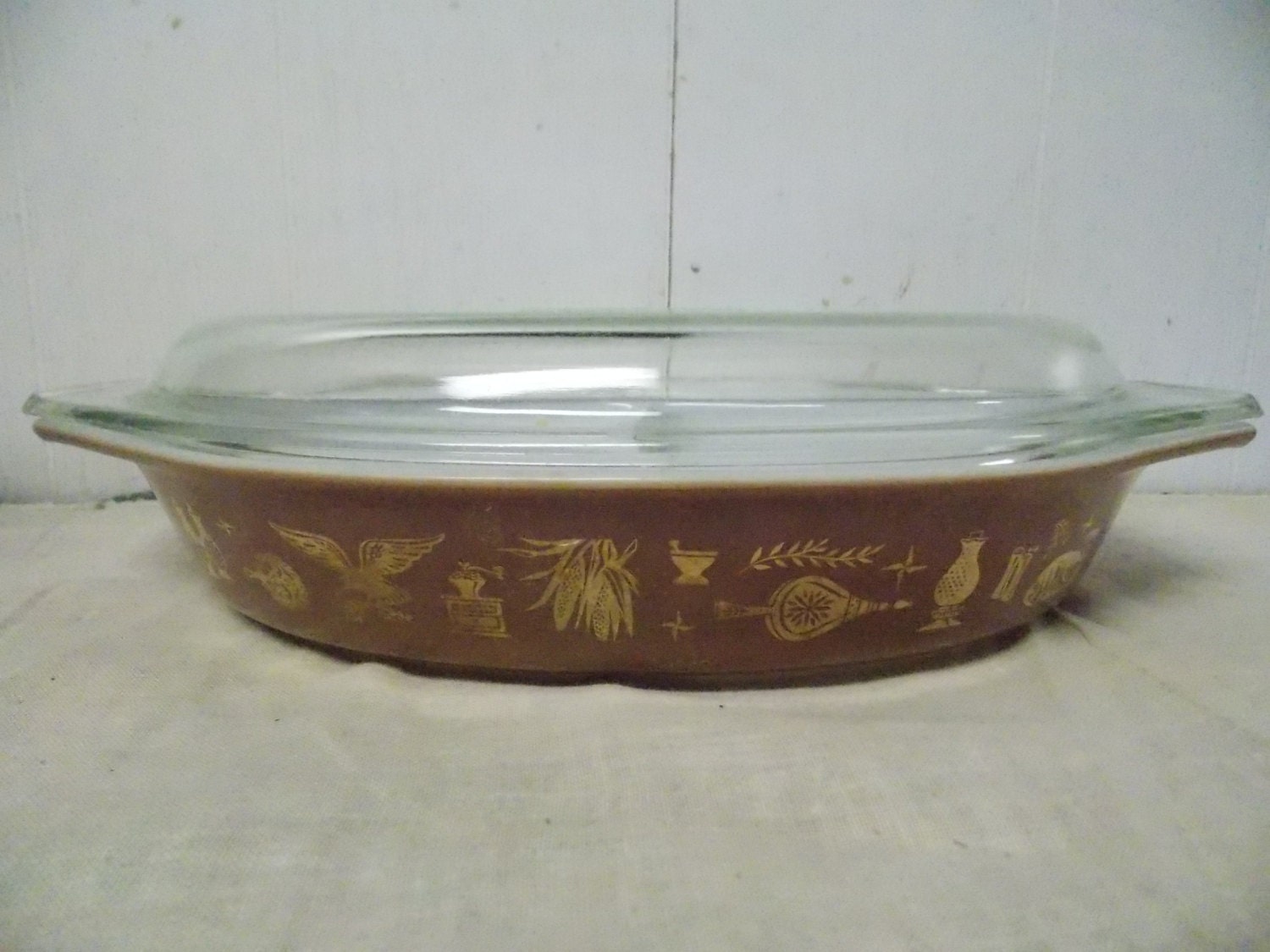 Pyrex USA 1 1/2 Quart Divided Bakeware Oven Ware Serving Dish Americana