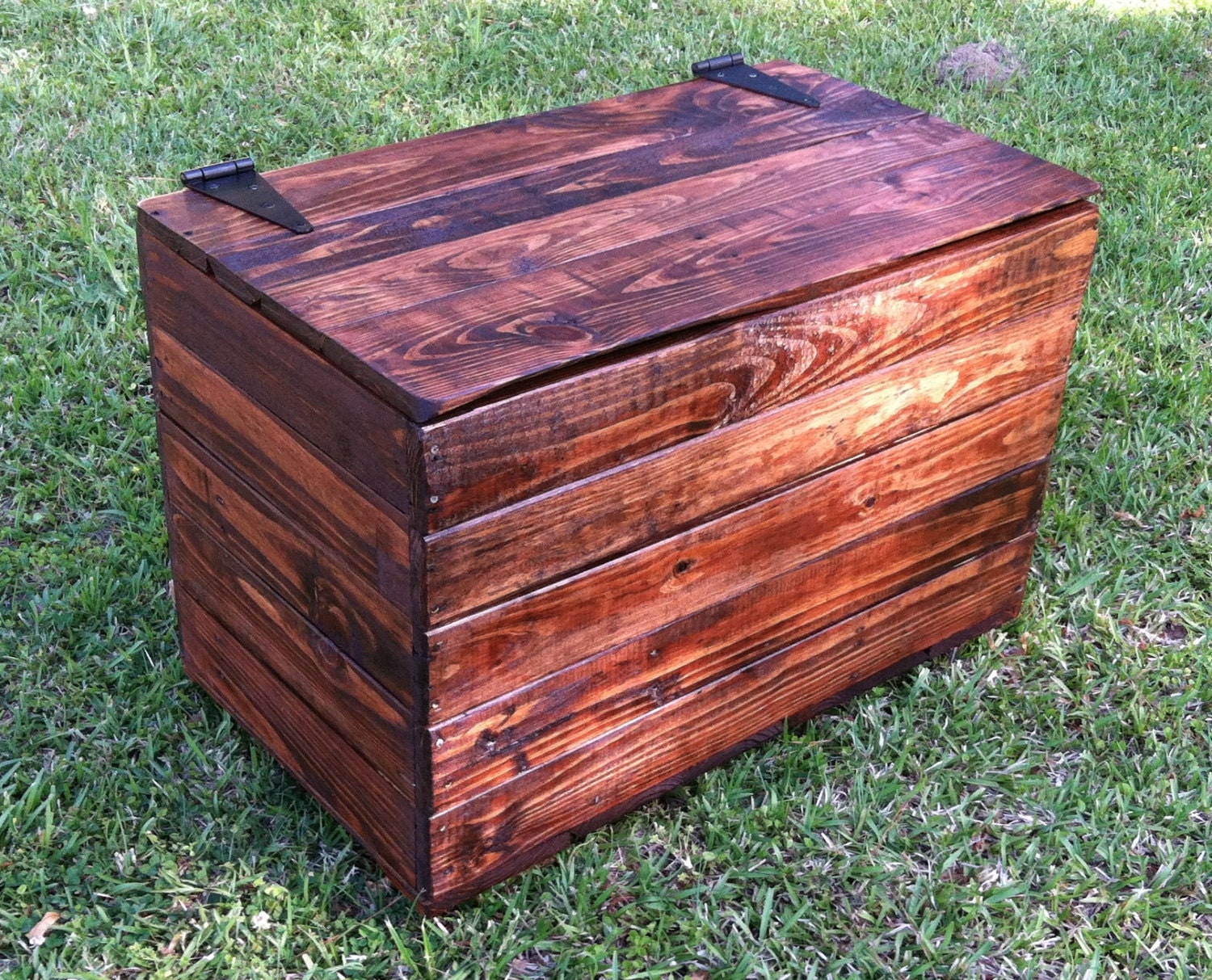 reclaimed wood toy chest