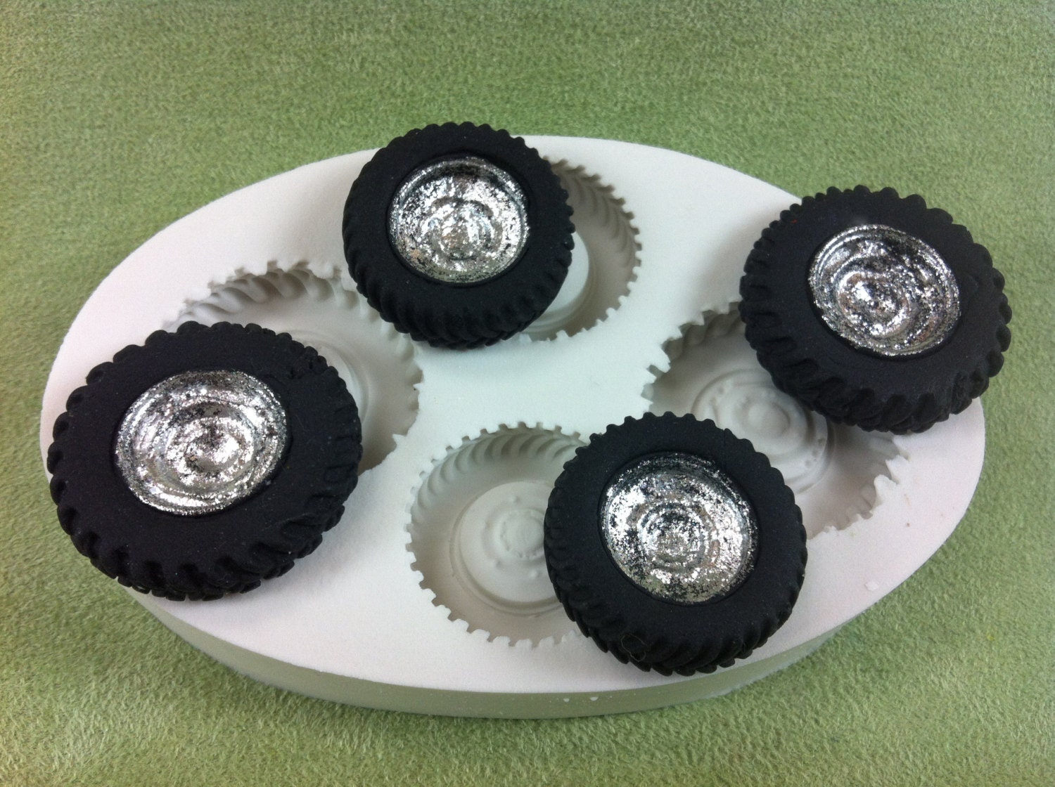 TiresMedium Silicone Mold for fondant gumpaste chocolate