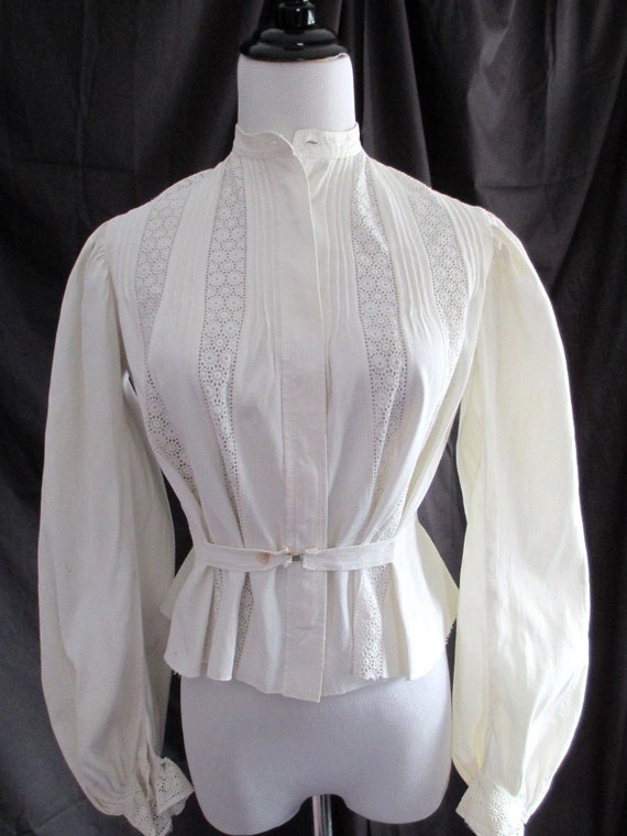 Antique 1890's early 1900's shirtwaist blouse