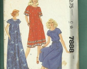 Vintage 1982 McCalls 7888 Tulip or Angel Wing Sleeve Muumuus with Round Neckband Size Small 10/12