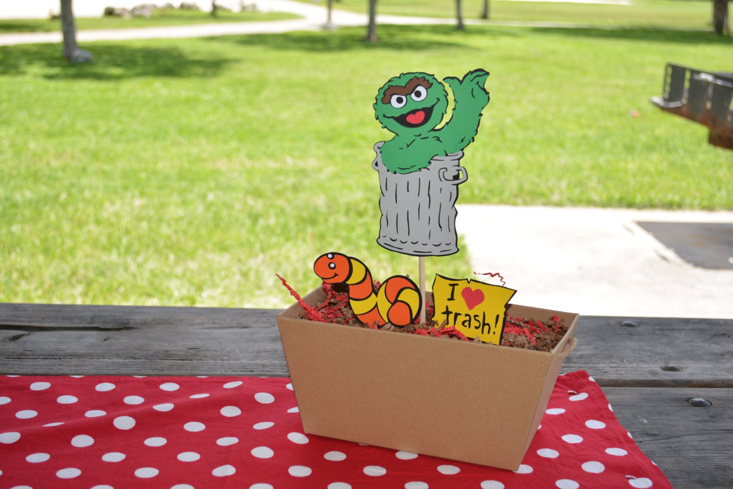 Oscar The Grouch Centerpiece Stick With Worm by UniquePartyCraft