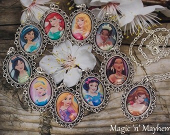 Disney Princess Necklace Set : Ariel - Snow White - Rapunzel - Jasmine ...