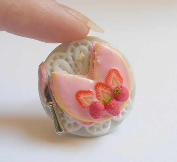 Food Jewelry Strawberry Cake Ring Sponge Cake Ring Miniature