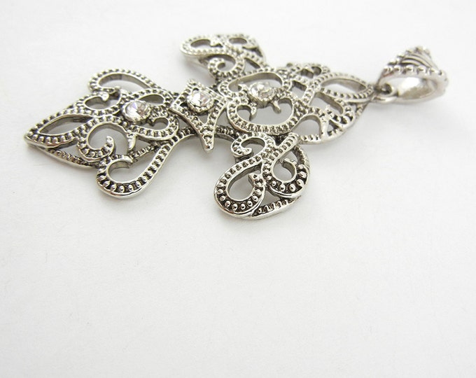 Antique Silver-tone Filigree Fleur de Lis Pendant Rhinestones