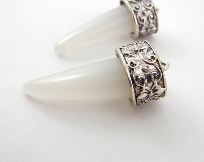 Pair of Tribal White Acrylic Horn or Claw Shaped Charms Silver-tone