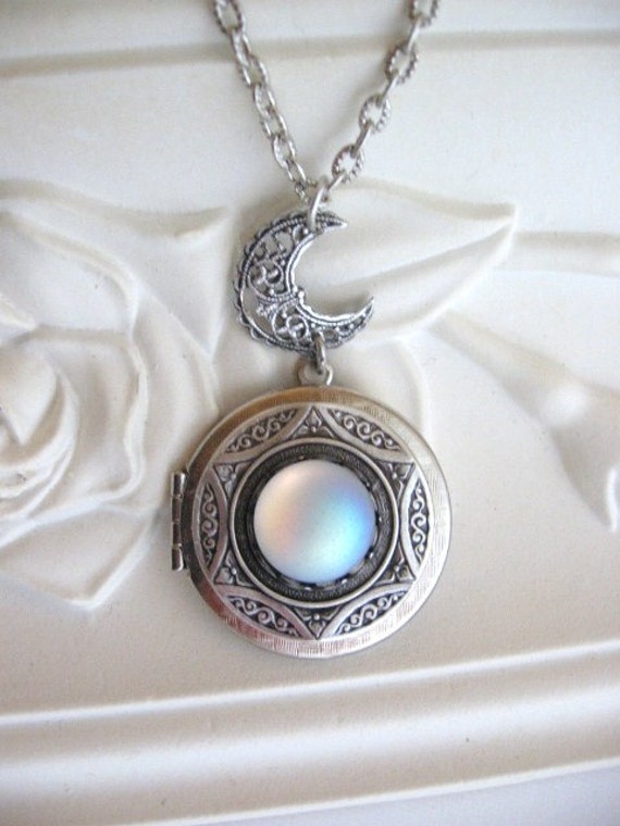 Items similar to Moon Locket, Moon Necklace, Silver Locket Necklace