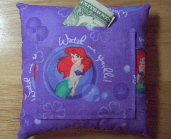 ariel pillow pet