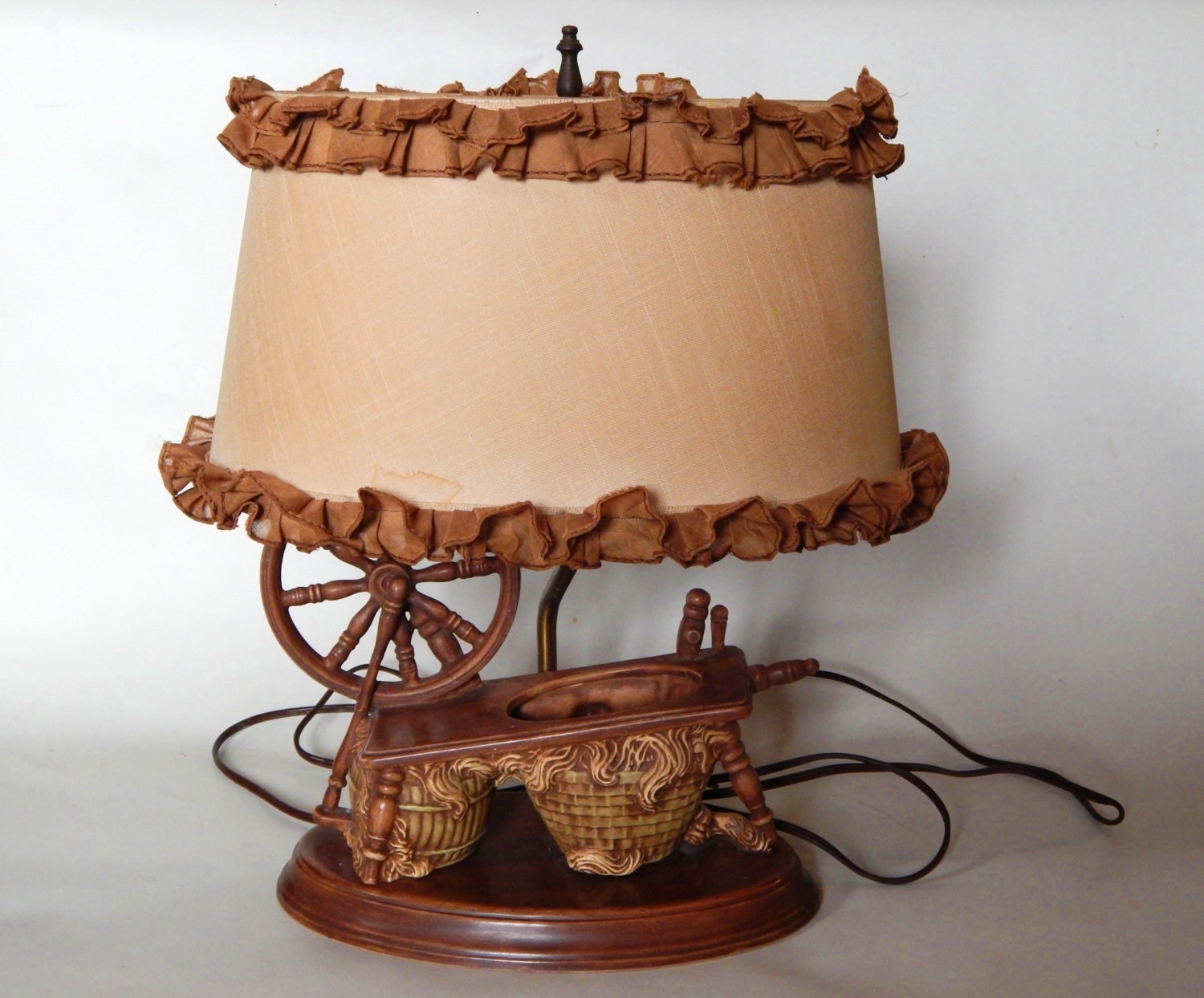 Vintage Spinning Wheel Table Lamp 1964 Home Made by TheFridayBarn