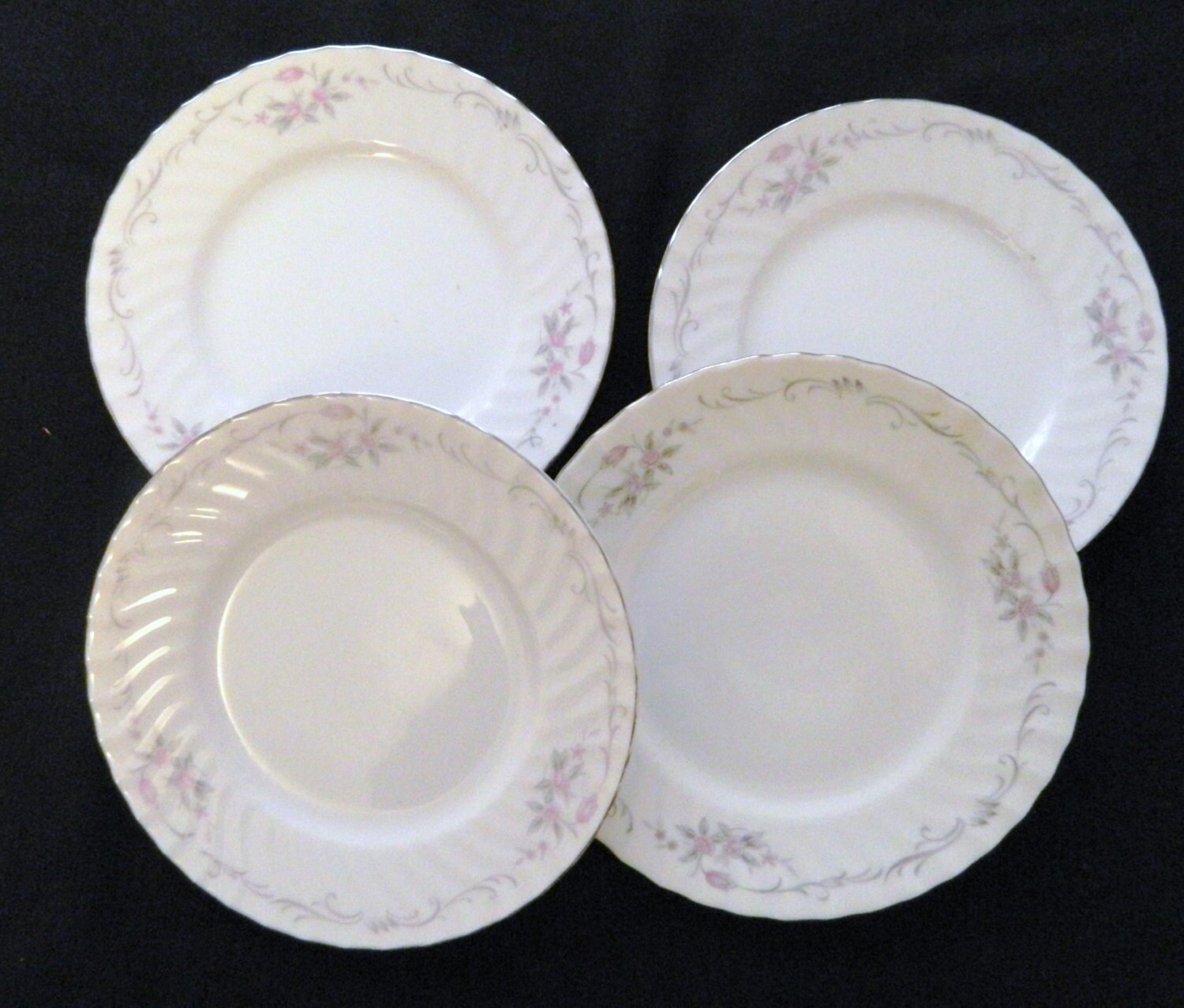 Gold Standard Genuine Porcelain China Pink Roses Bread