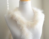 Ivory Champagne feather boa,Feather scarf,Marabou feather boa,Feather trim,Feather,1920s boa,gatsby costume,Ivory feathers,champagne feather Ivory Champagne feather boa,Feather scarf,Marabou feather boa,Feather trim,Feather,1920s boa,gatsby costume,Ivory feathers,champagne feather