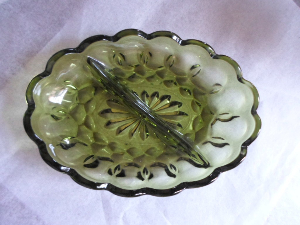 Vintage Avacado Colored Glass Divided Dish/Bowl Green Oval Olive/Pickle