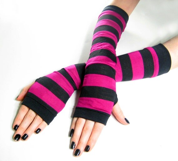 Arm warmers armwarmers fingerless gloves Romantic rush Black fuchsia