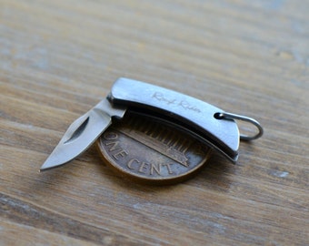 1 - Miniature Pocket Knife Charm Folding Knife 1" Sharp Steel Blade SILVER Handle Vintage Style Pendant Charm Jewelry Supplies (V003)