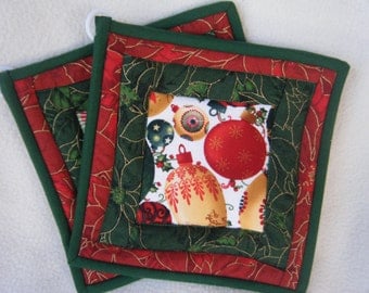 Quilted Christmas Ornaments Potholders - Set of 2