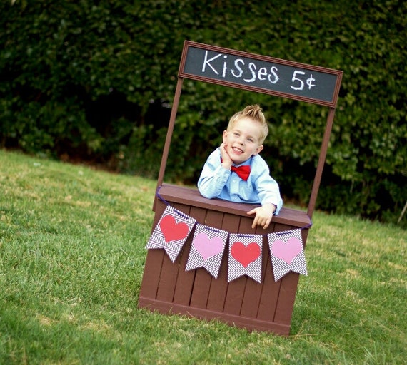 Sale Kissing Booth Photography Prop
