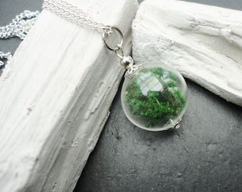 Necklace Giassbottle real moss