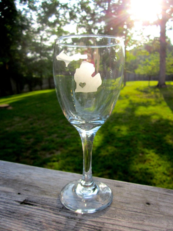 Etched Michigan Wine Glass With Glass Heart Any State