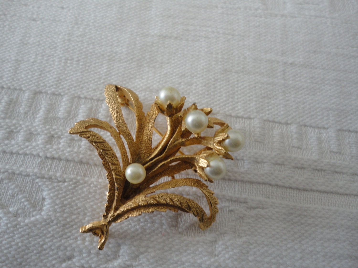 Corocraft Floral Bouquet Brooch Pin Faux Pearl Brushed Gold