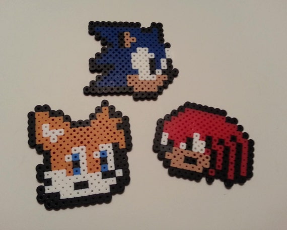 Sonic Knuckles and Tails Bead Sprites Sonic by DCBPerlerSprites