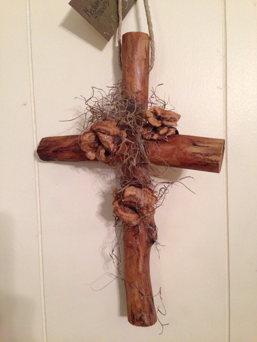Cross / Wooden cross / Handmade hanging by LouisianaBeautiful