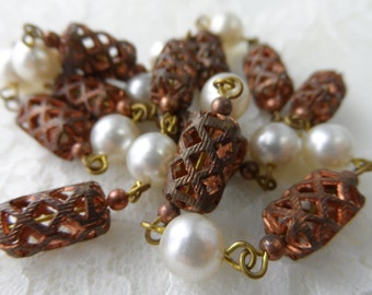 Raw brass & pearl connectors,1"cages, 17",12 cages/11pearls-CMP99