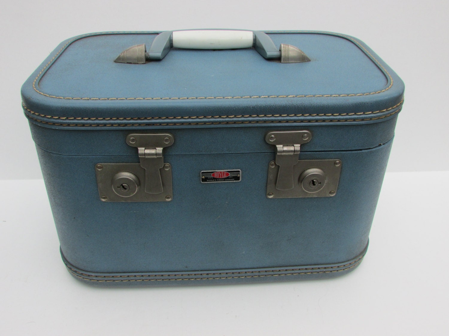 vintage style makeup case