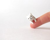 White cat with white eyes - one earring - polymer clay jewelry - hand painted stud earring - fake plug (NO08)