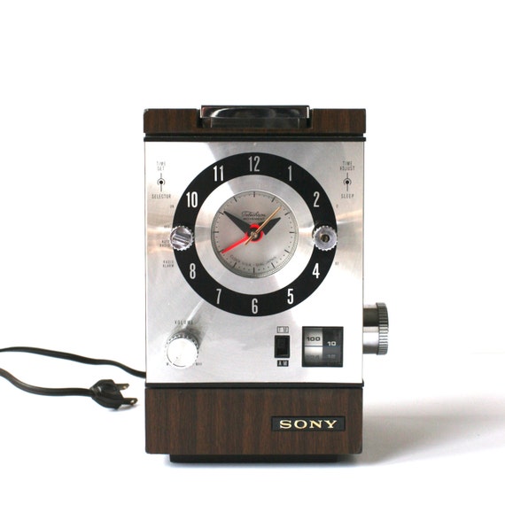Vintage Sony Clock AM/FM Radio