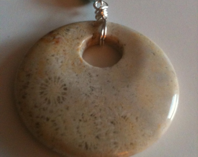 fancy jasper necklace with a round cream stone pendant