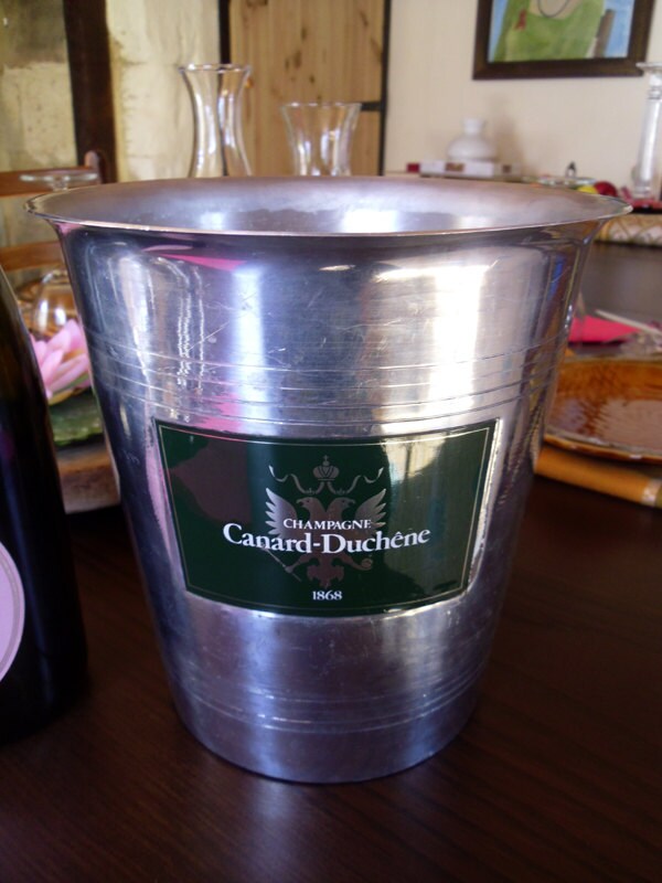 Seau à Champagne En Aluminium Canard Duchêne - état D'usage Correct, Parfait Pour L'apéro !