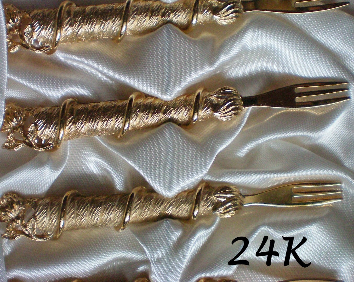 Set of Eight 24K Gold Plated Cocktail Forks Original Box 3180