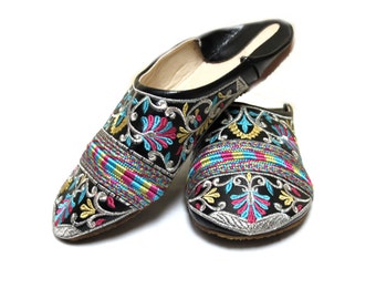 Popular items for moroccan slippers on Etsy