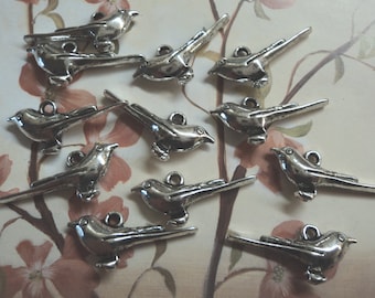 Pewter silvertone solid bird charms 12 pcs per lot l