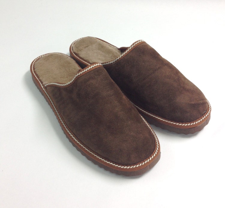 Genuine shearling fur slippers for men. by BeFur on Etsy