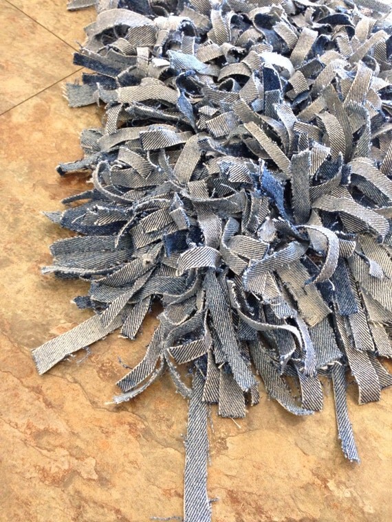 28 in x 36 in Blue Jean Shaggy Rag Rug // by GreenerHomeDecor
