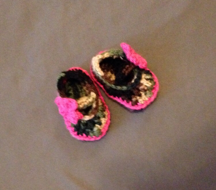 Pink Camo Baby dress crochet gift set by CarrieDutyCrochet